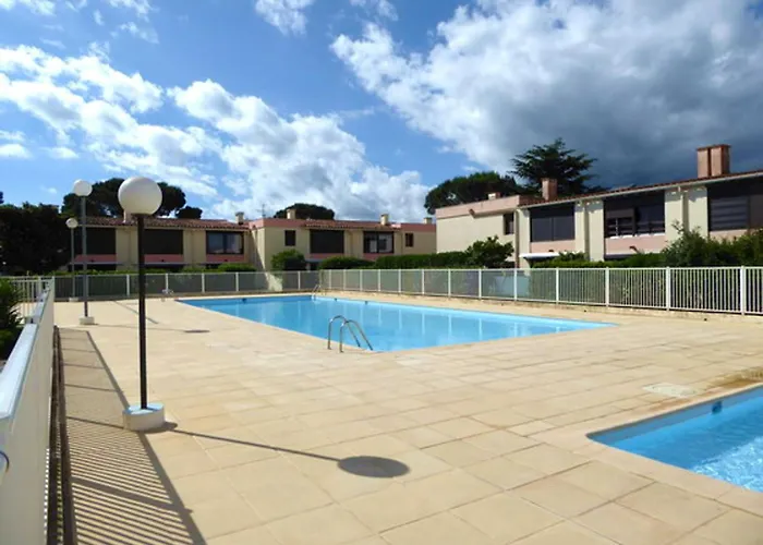 Avec Piscine, Tennis, Et Parking - Proche Plages Et Commerces - Ideal Familles - Fr-1-776-70 Apartman